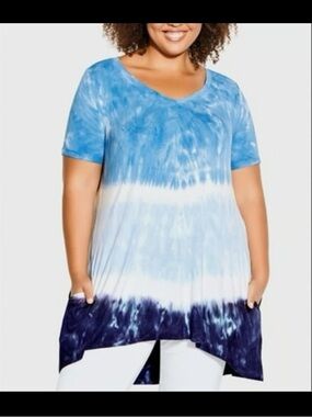 Avenue Blue Ombre Tie-Dye V-Neck Tunic with Pockets